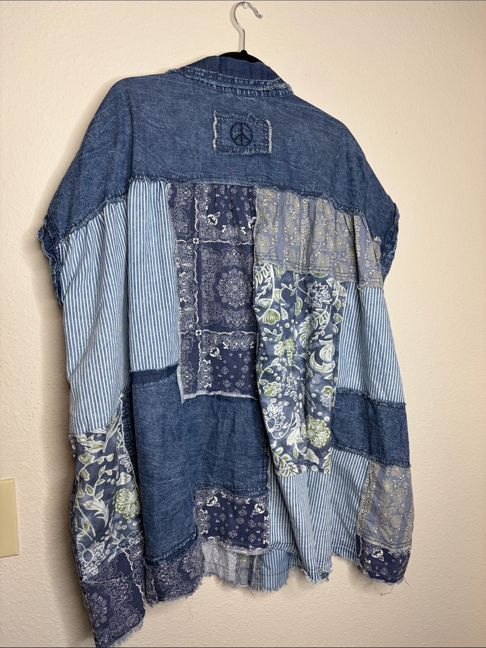 Blue Velvet | Women’s Mixed Media Sleeveless Oversized Button Down Top Size S/M - Picture 6 of 6